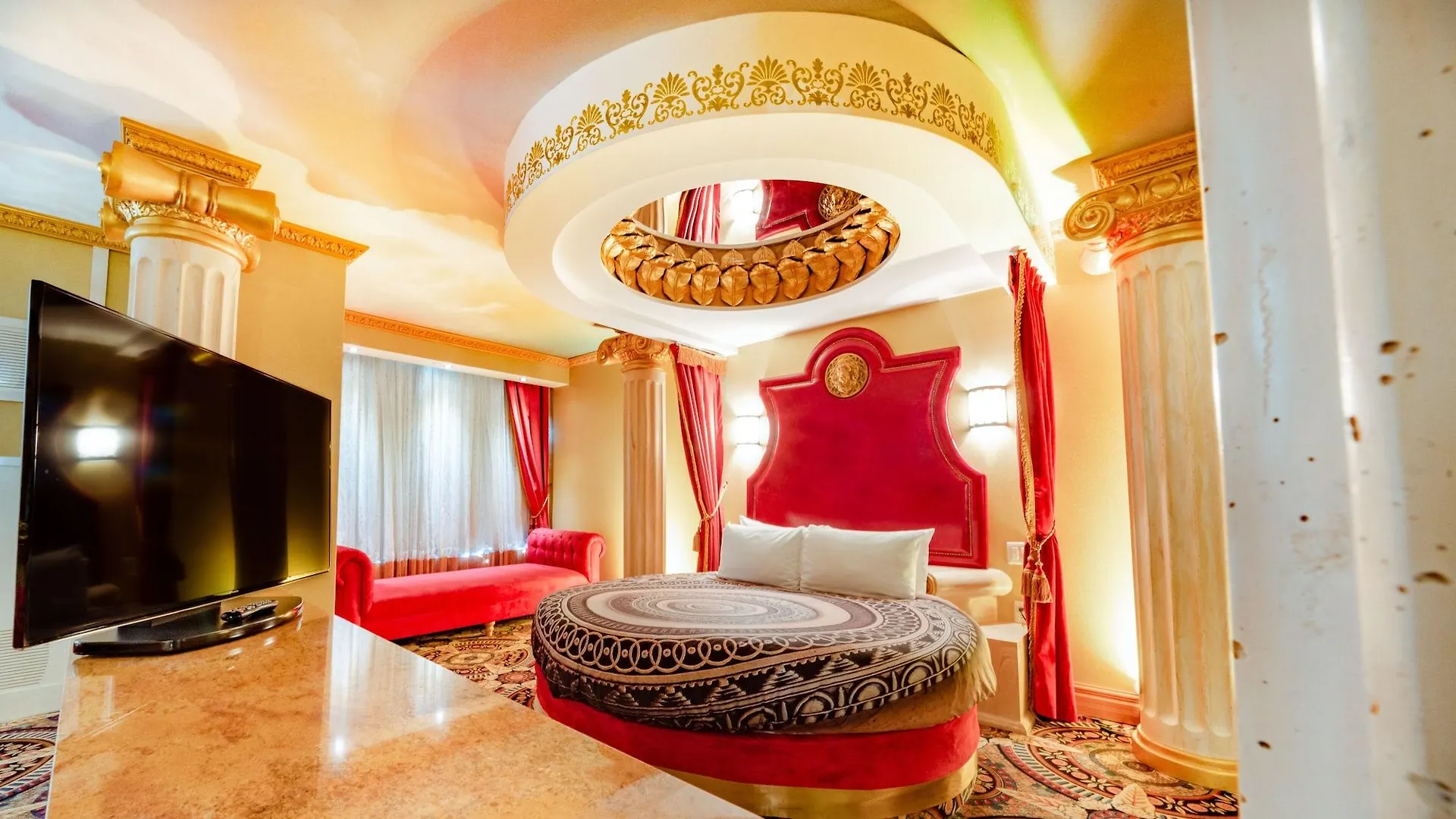 Fantasyland Hotel Edmonton 4*,  Canada