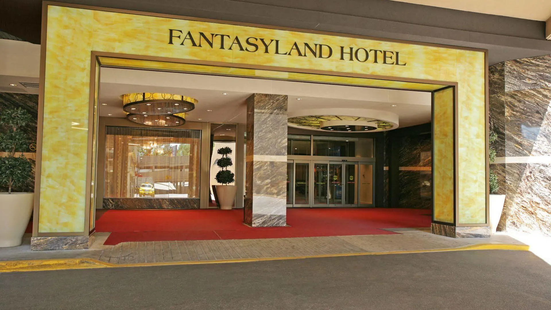 Fantasyland Hotel Edmonton