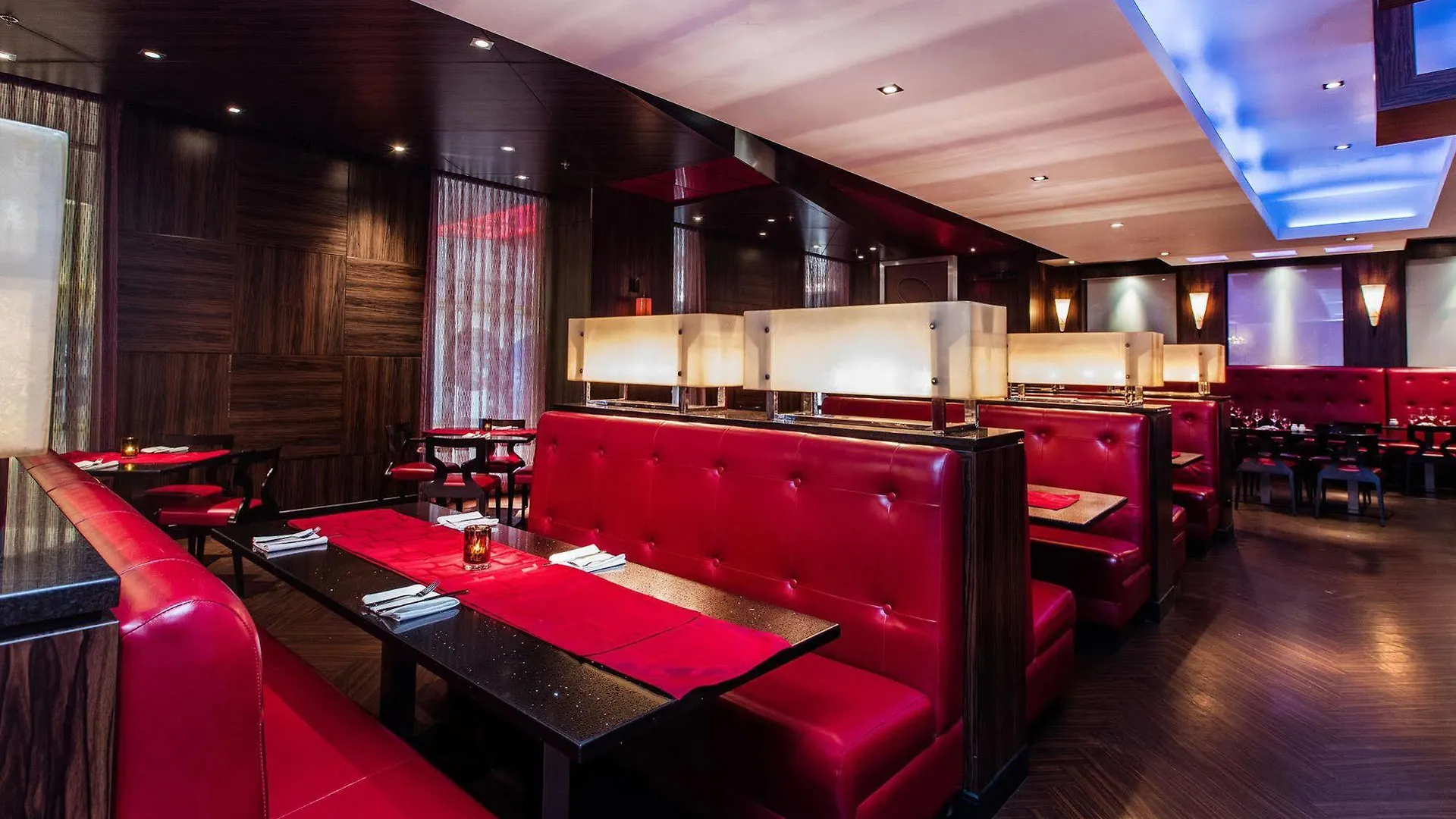 Fantasyland Hotel Edmonton