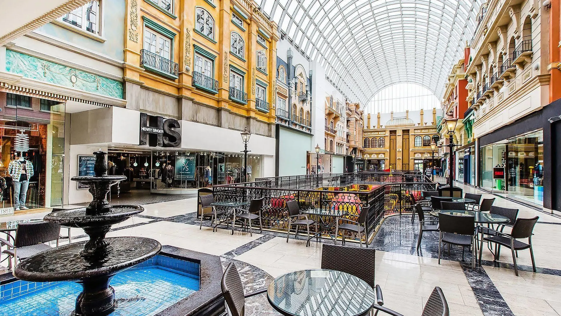 Fantasyland Hotel Edmonton